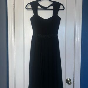 Elegant Black Sleeveless Dress
